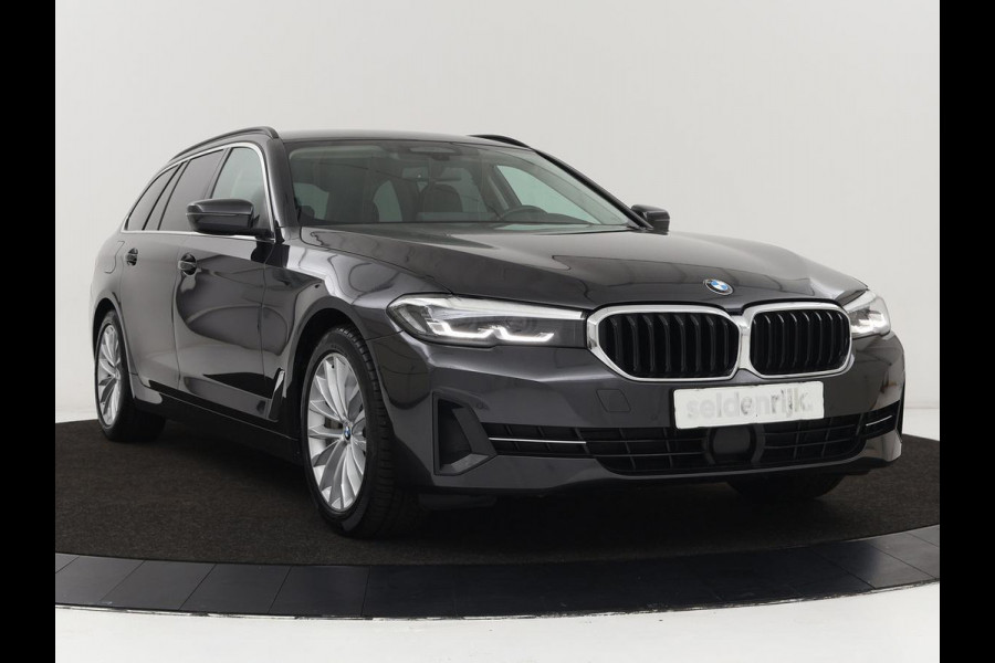 BMW 5 Serie 530e High Executive | Leder | Stoel & stuurverwarming | Adaptive cruise | Carplay | Sfeerverlichting | Camera | Live Cockpit | Navigatie | Full LED
