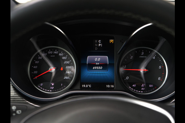 Mercedes-Benz V-Klasse V300d | XL | AMG | Incl BTW & BPM | 7-persoons | memory-zetels | nette staat..