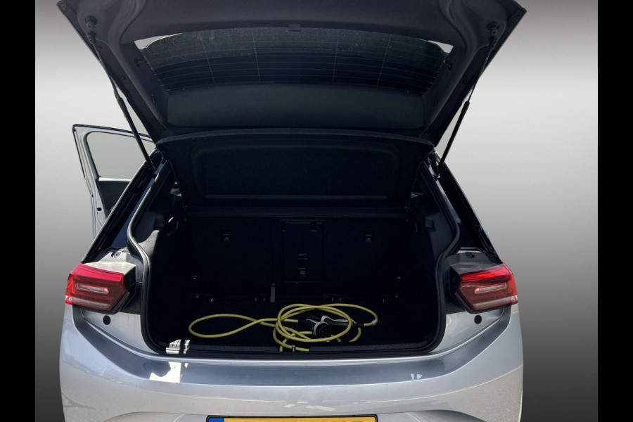 Volkswagen ID.3 Business 58 kWh | Carplay | Stoelverwarming | Navigatie | Achteruitrijcamera |