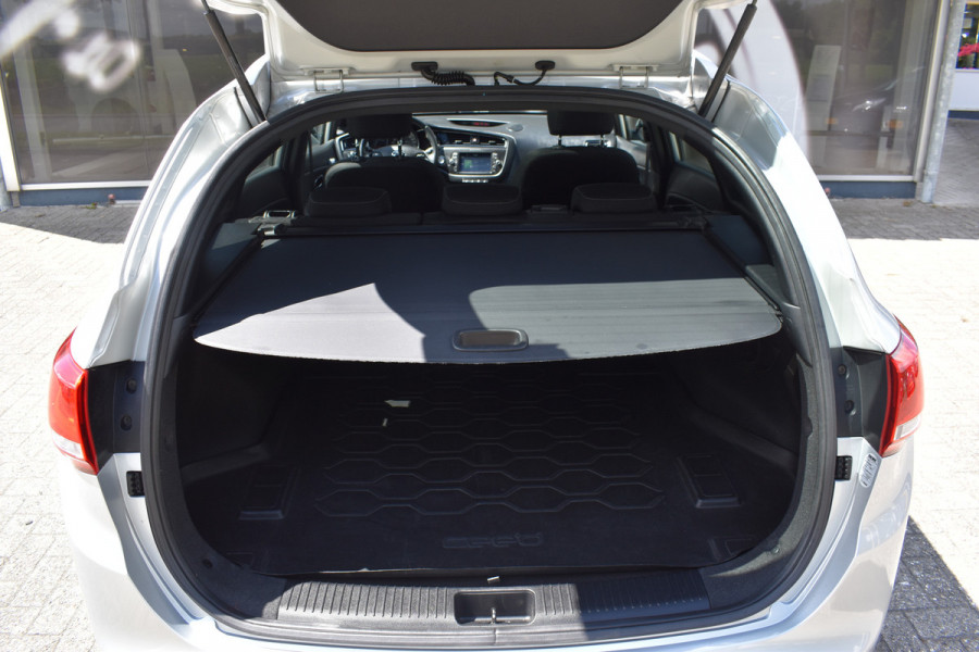 Kia cee'd Sportswagon 1.0 T-GDi GT-Line / Navigatie / Keyless / Trekhaak / Xenon / Camera /