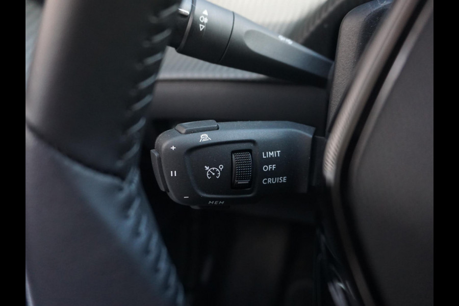 Peugeot e-208 EV Allure 51 kWh 360’ Camera