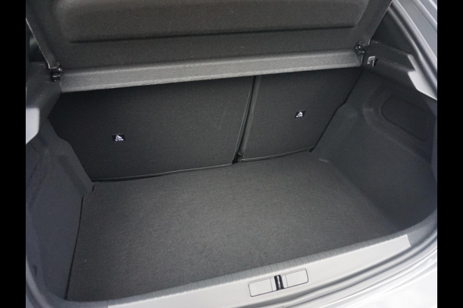 Peugeot e-208 EV Allure 51 kWh 360’ Camera
