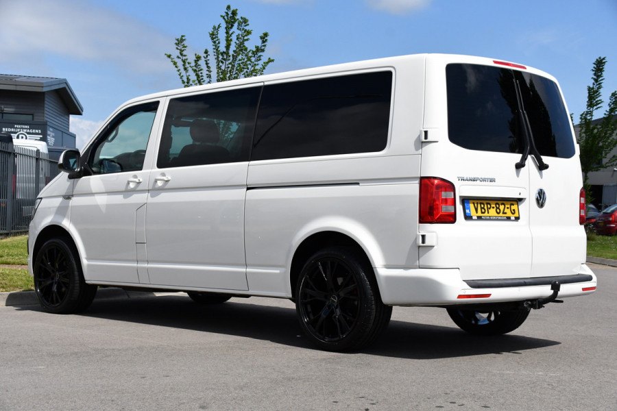 Volkswagen Transporter 2.0 TDI L2H1 DC Highline Adaptieve Cruise, Camera, Carplay, NAVI, Automaat, Trekhaak, LED, 150pk, Uniek!