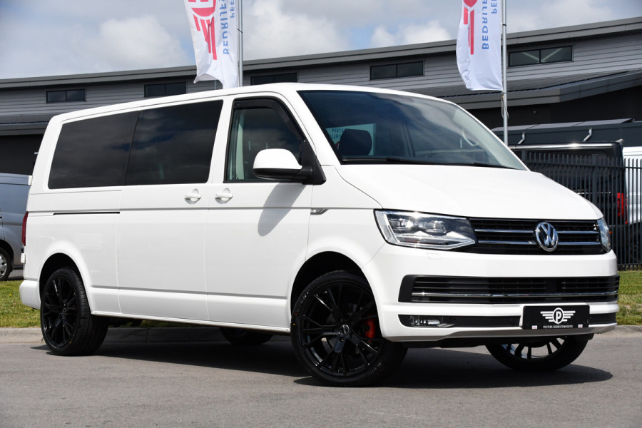 Volkswagen Transporter 2.0 TDI L2H1 DC Highline Adaptieve Cruise, Camera, Carplay, NAVI, Automaat, Trekhaak, LED, 150pk, Uniek!