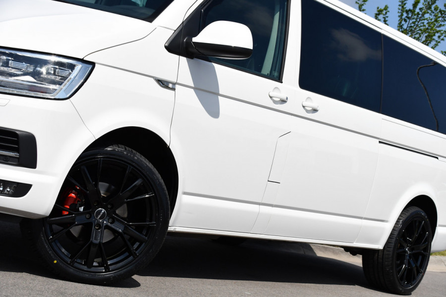 Volkswagen Transporter 2.0 TDI L2H1 DC Highline Adaptieve Cruise, Camera, Carplay, NAVI, Automaat, Trekhaak, LED, 150pk, Uniek!