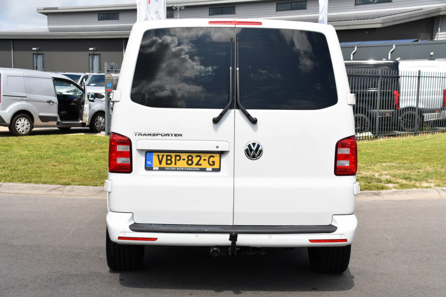 Volkswagen Transporter 2.0 TDI L2H1 DC Highline Adaptieve Cruise, Camera, Carplay, NAVI, Automaat, Trekhaak, LED, 150pk, Uniek!