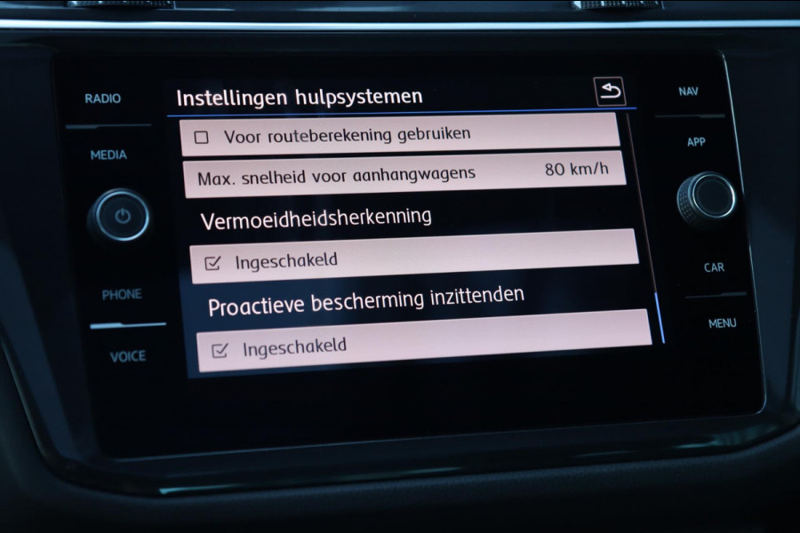 Volkswagen Tiguan 2.0 TSI 4Motion R-Line / PANODAK / HUD / VIRTUAL / DODEHOEK / CAMERA / CARPLAY / LPG