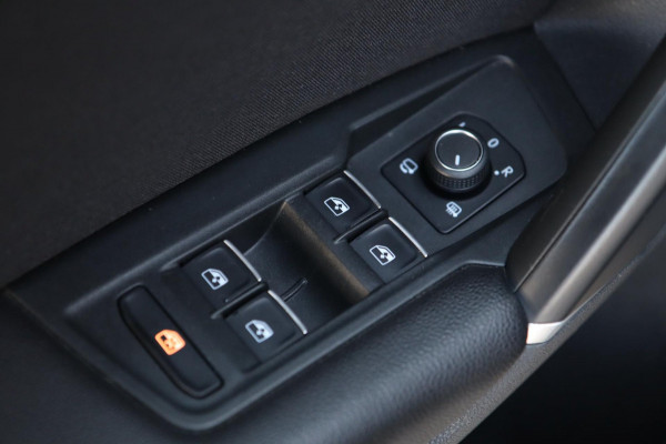 Volkswagen Tiguan 2.0 TSI 4Motion R-Line / PANODAK / HUD / VIRTUAL / DODEHOEK / CAMERA / CARPLAY / LPG
