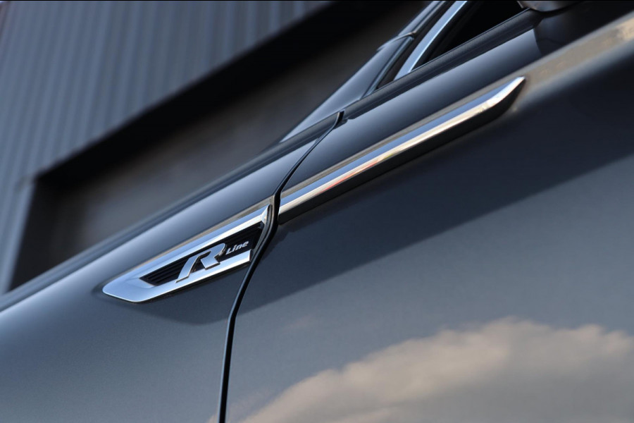Volkswagen Tiguan 2.0 TSI 4Motion R-Line / PANODAK / HUD / VIRTUAL / DODEHOEK / CAMERA / CARPLAY / LPG