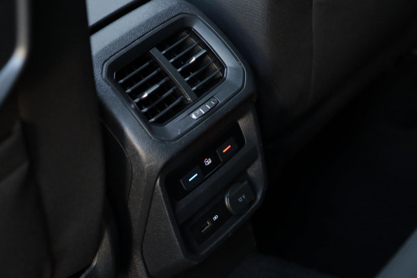 Volkswagen Tiguan 2.0 TSI 4Motion R-Line / PANODAK / HUD / VIRTUAL / DODEHOEK / CAMERA / CARPLAY / LPG