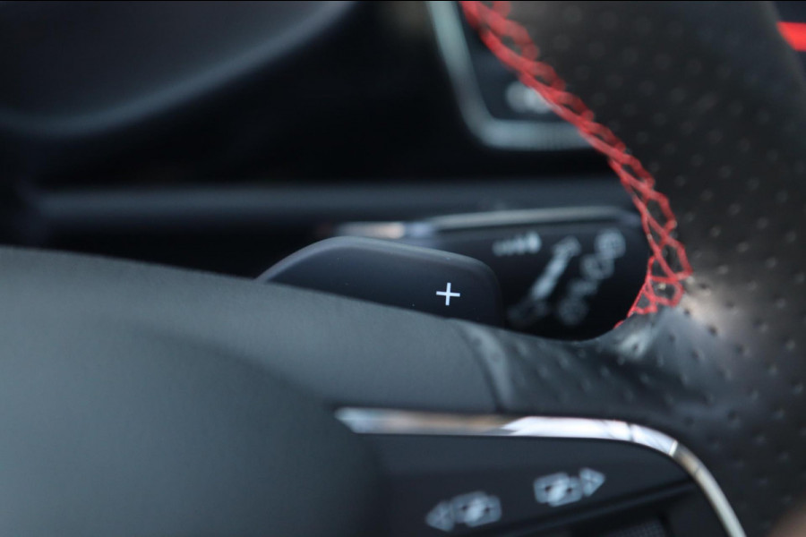 Seat León ST 1.5 TSI FR / PANODAK / VIRTUAL / KEYLESS / ACC / CAMERA