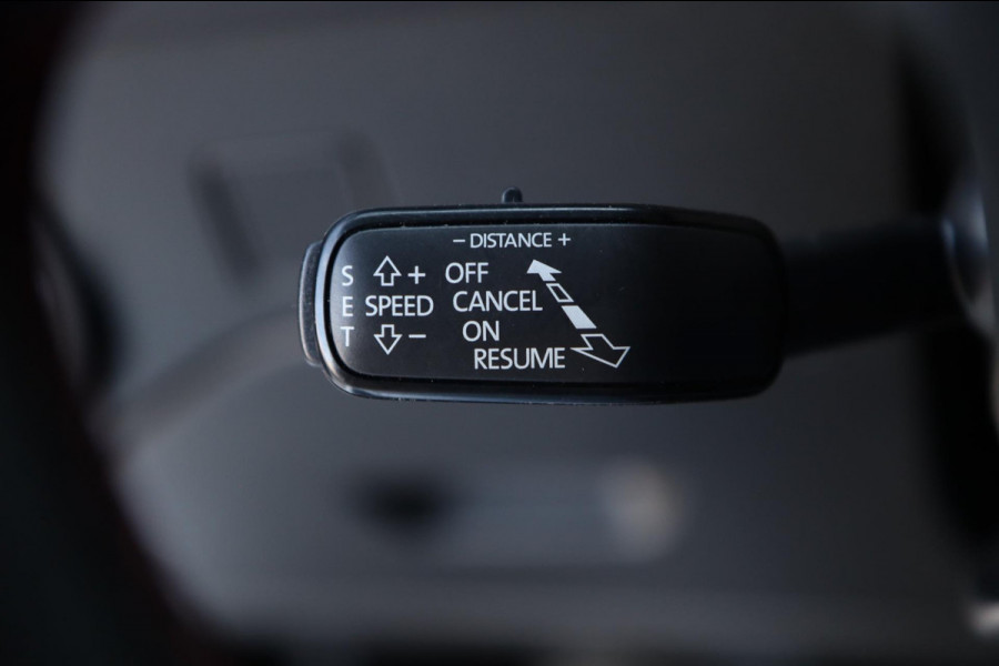 Seat León ST 1.5 TSI FR / PANODAK / VIRTUAL / KEYLESS / ACC / CAMERA