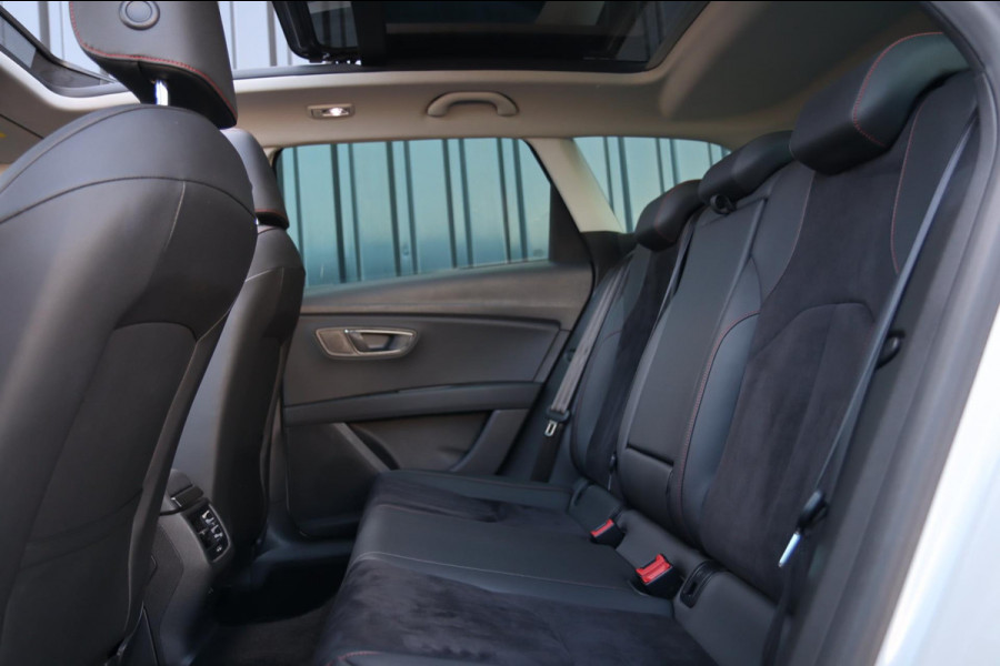Seat León ST 1.5 TSI FR / PANODAK / VIRTUAL / KEYLESS / ACC / CAMERA