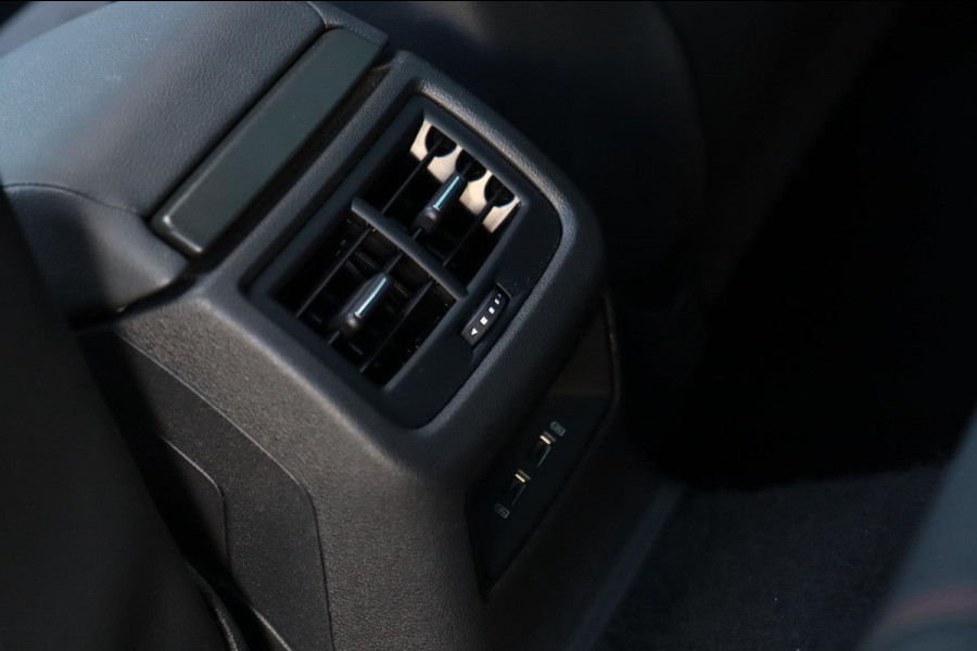Seat León ST 1.5 TSI FR / PANODAK / VIRTUAL / KEYLESS / ACC / CAMERA