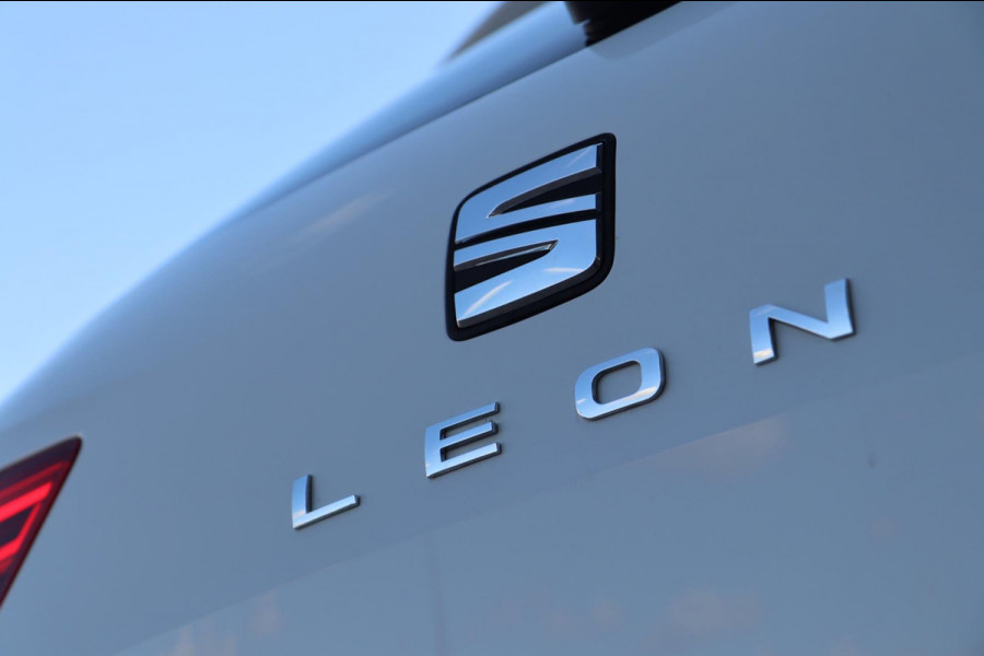 Seat León ST 1.5 TSI FR / PANODAK / VIRTUAL / KEYLESS / ACC / CAMERA