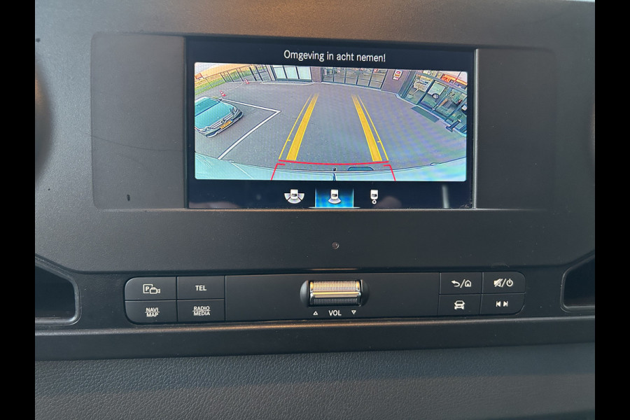 Mercedes-Benz Sprinter 317 CDI L2 H2 Trekhaak / MBUX / Navigatie / Camera / Cruise control / Airco / 270 Graden achterdeuren