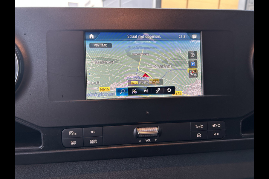 Mercedes-Benz Sprinter 317 CDI L2 H2 Trekhaak / MBUX / Navigatie / Camera / Cruise control / Airco / 270 Graden achterdeuren