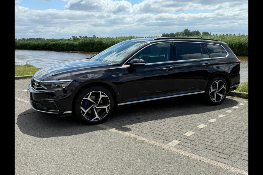 Volkswagen Passat Variant 1.4 TSI PHEV GTE Business / trekhaak / HUD / LED / NAVI / VIRTUELL / pracht auto