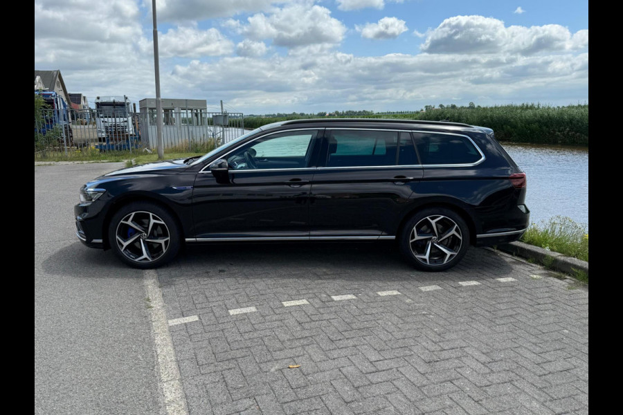 Volkswagen Passat Variant 1.4 TSI PHEV GTE Business / trekhaak / HUD / LED / NAVI / VIRTUELL / pracht auto