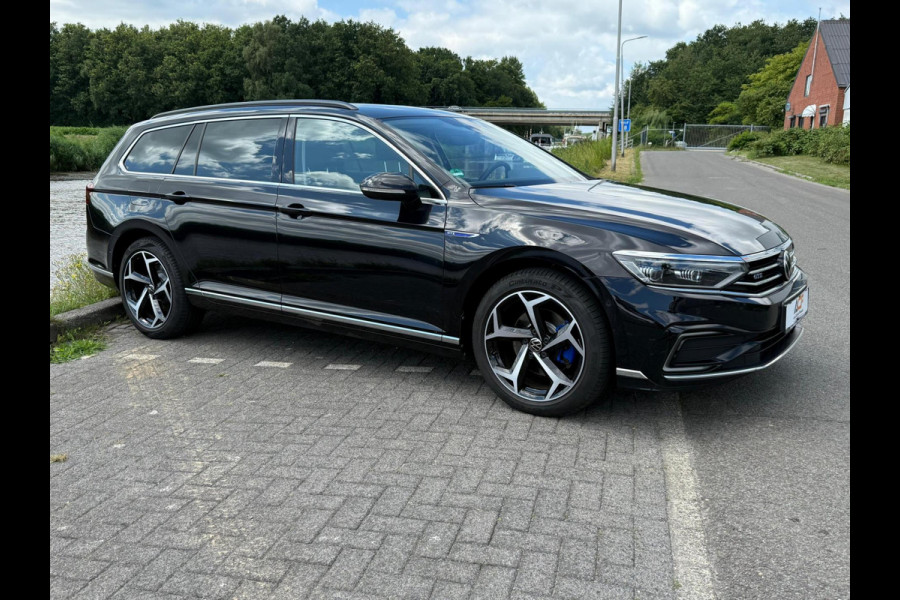 Volkswagen Passat Variant 1.4 TSI PHEV GTE Business / trekhaak / HUD / LED / NAVI / VIRTUELL / pracht auto