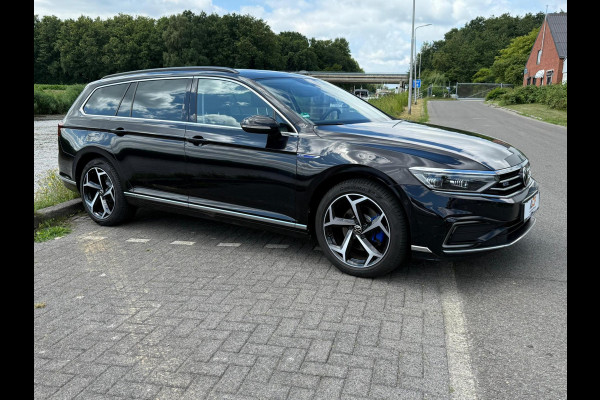 Volkswagen Passat Variant 1.4 TSI PHEV GTE Business / trekhaak / HUD / LED / NAVI / VIRTUELL / pracht auto