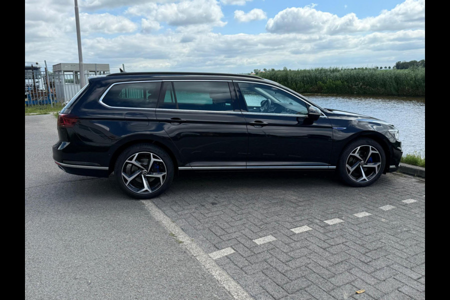 Volkswagen Passat Variant 1.4 TSI PHEV GTE Business / trekhaak / HUD / LED / NAVI / VIRTUELL / pracht auto