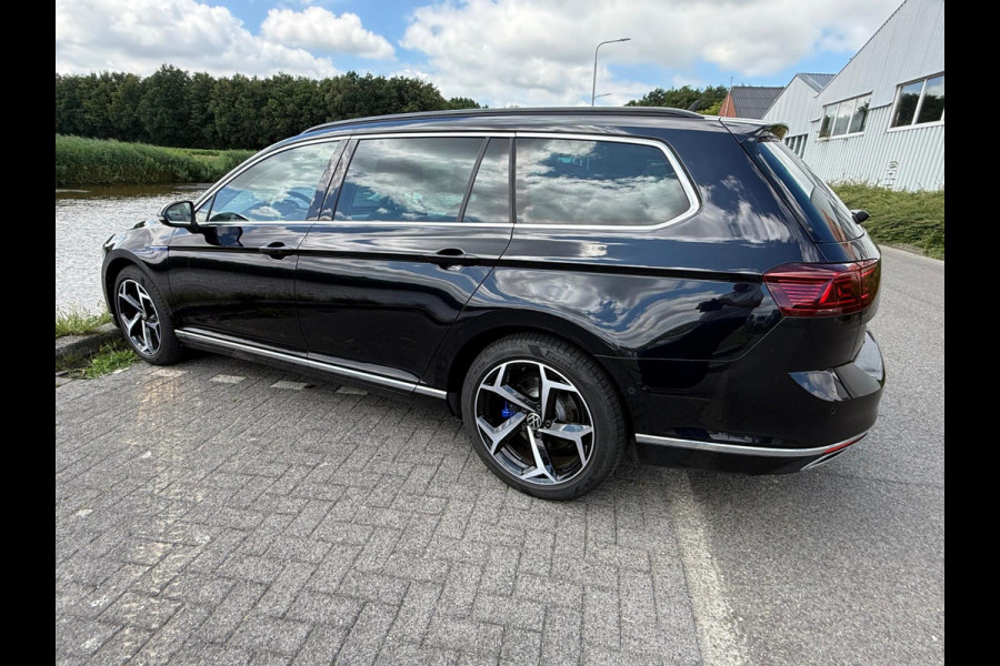Volkswagen Passat Variant 1.4 TSI PHEV GTE Business / trekhaak / HUD / LED / NAVI / VIRTUELL / pracht auto