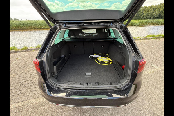 Volkswagen Passat Variant 1.4 TSI PHEV GTE Business / trekhaak / HUD / LED / NAVI / VIRTUELL / pracht auto