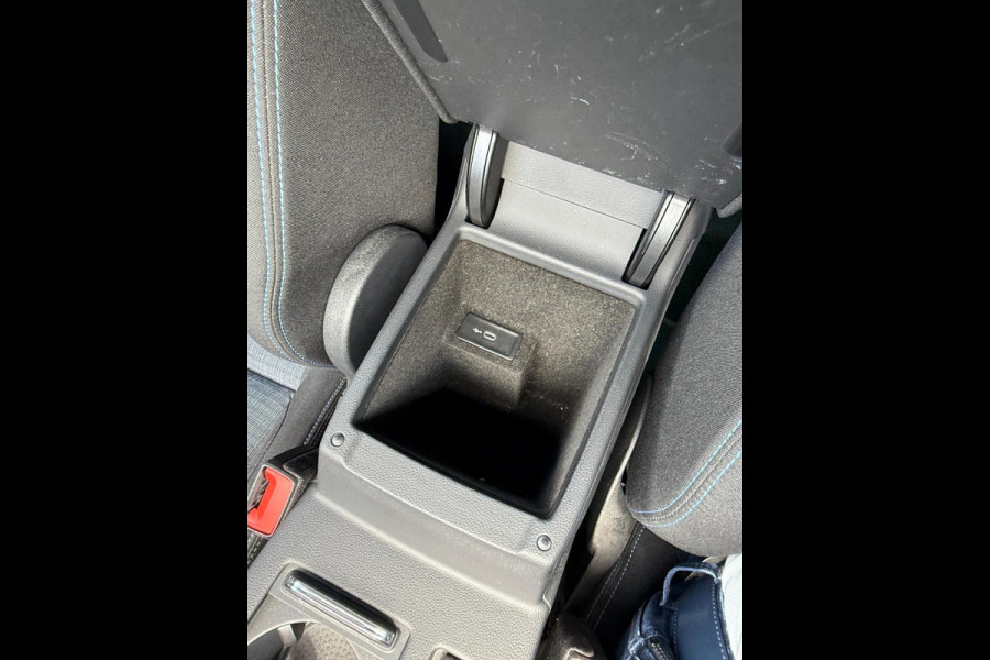 Volkswagen Passat Variant 1.4 TSI PHEV GTE Business / trekhaak / HUD / LED / NAVI / VIRTUELL / pracht auto