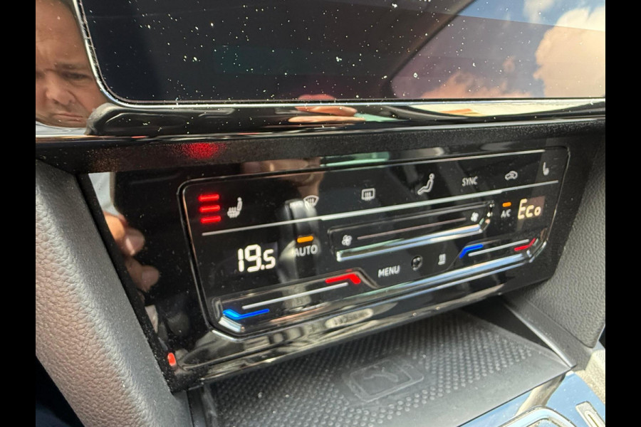 Volkswagen Passat Variant 1.4 TSI PHEV GTE Business / trekhaak / HUD / LED / NAVI / VIRTUELL / pracht auto
