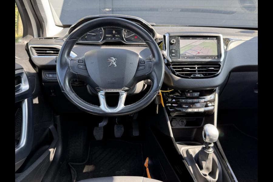 Peugeot 2008 1.2 PureTech Allure 2e Eigenaar,Pano,6 Bak,131pk,Navi,Camera,Clima,Cruise,Dealer Onderhouden,Pdc,Lm velgen,Apk tot 10-2026