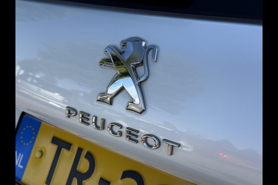 Peugeot 2008 1.2 PureTech Allure 2e Eigenaar,Pano,6 Bak,131pk,Navi,Camera,Clima,Cruise,Dealer Onderhouden,Pdc,Lm velgen,Apk tot 10-2026