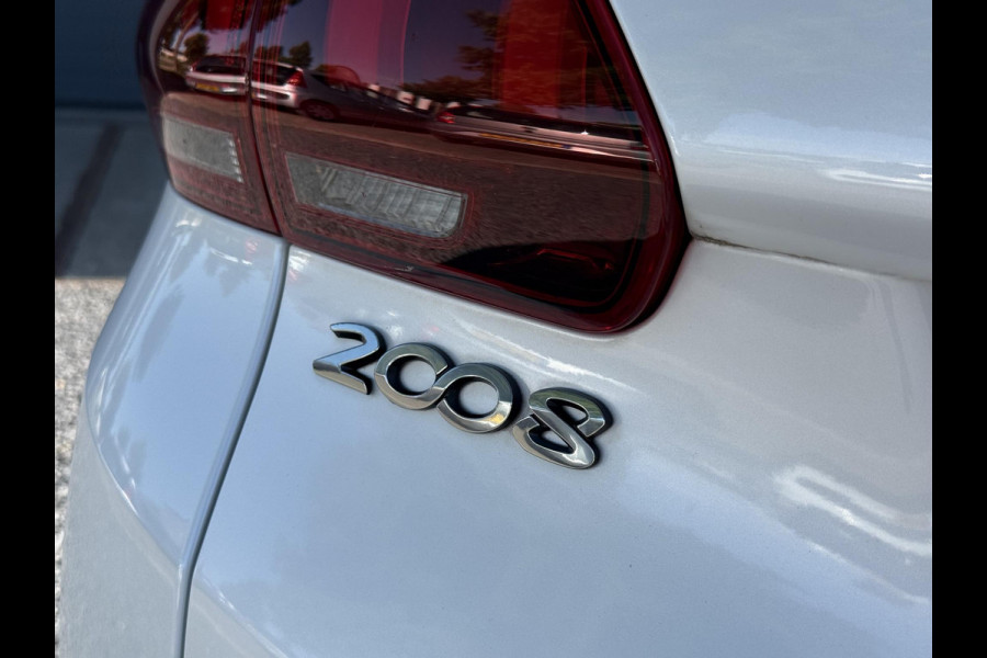 Peugeot 2008 1.2 PureTech Allure 2e Eigenaar,Pano,6 Bak,131pk,Navi,Camera,Clima,Cruise,Dealer Onderhouden,Pdc,Lm velgen,Apk tot 10-2026