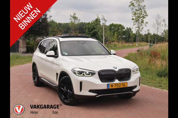 BMW iX3 High Executive 80 kWh | Panoramadak | Trekhaak | NL- Auto | 360 Camera | Harman Kardon |