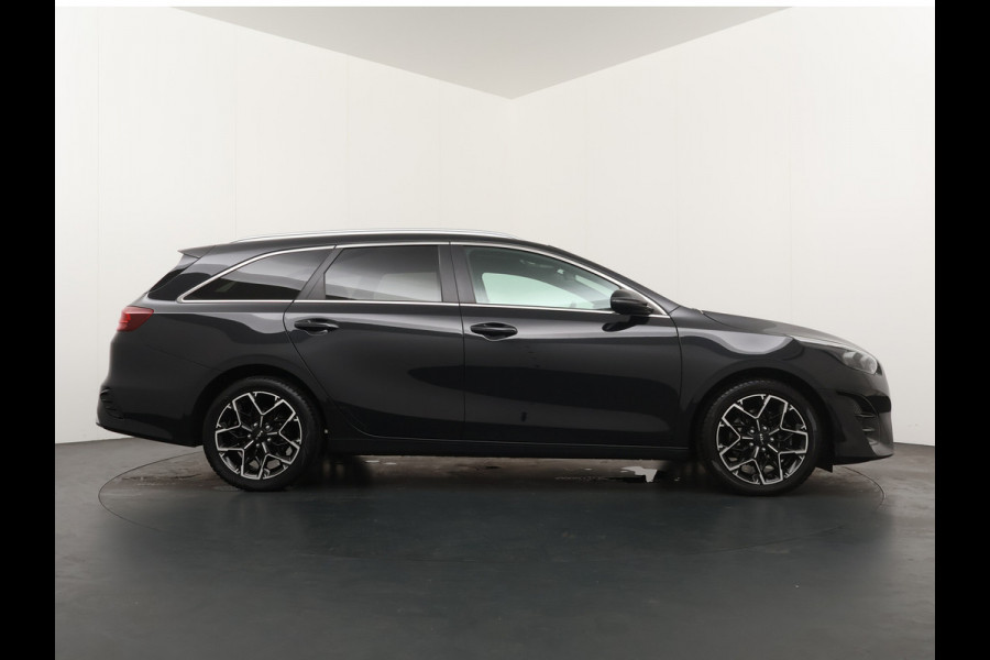 Kia Ceed Sportswagon AUTOMAAT 1.5 T-GDi GT-Line - Panoramadak - Stoel en stuurwielverwarming - Apple CarPlay/Android Auto - Navigatie - Elektrische Achterklep - Fabrieksgarantie tot 11-2029