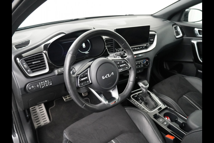 Kia Ceed Sportswagon AUTOMAAT 1.5 T-GDi GT-Line - Panoramadak - Stoel en stuurwielverwarming - Apple CarPlay/Android Auto - Navigatie - Elektrische Achterklep - Fabrieksgarantie tot 11-2029