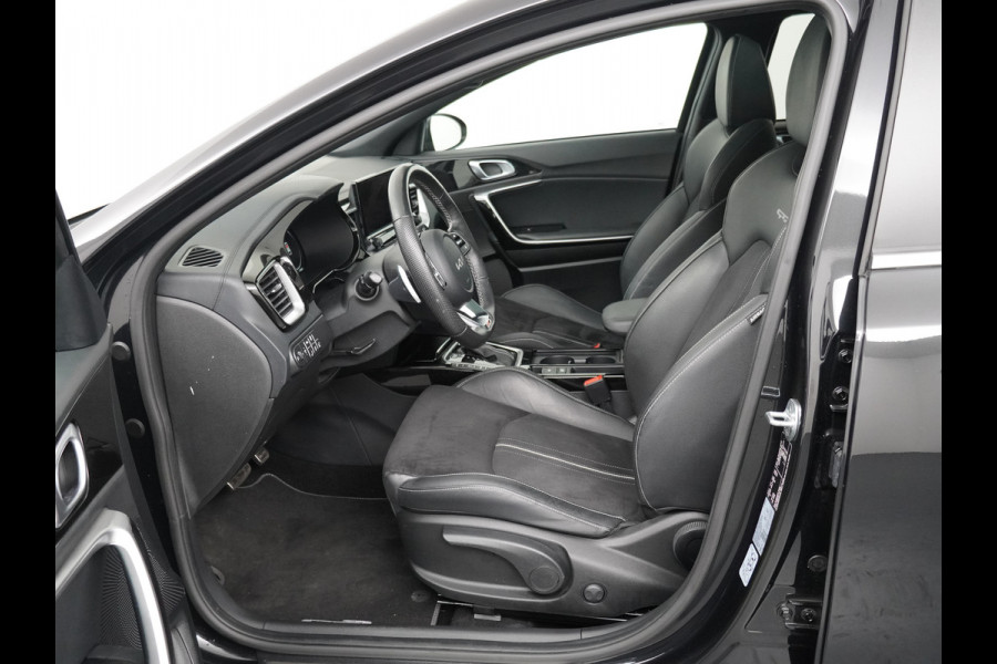 Kia Ceed Sportswagon AUTOMAAT 1.5 T-GDi GT-Line - Panoramadak - Stoel en stuurwielverwarming - Apple CarPlay/Android Auto - Navigatie - Elektrische Achterklep - Fabrieksgarantie tot 11-2029
