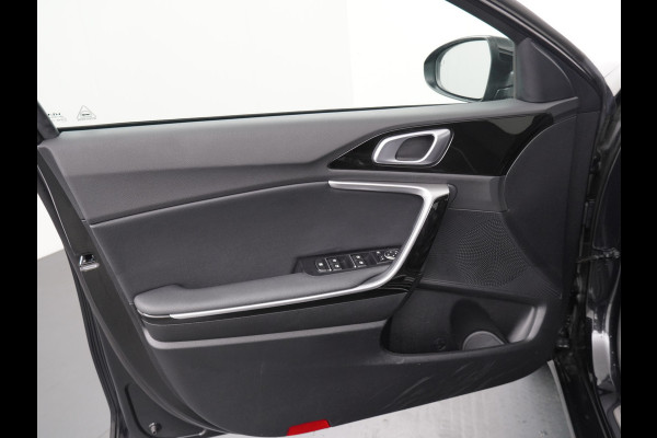 Kia Ceed Sportswagon AUTOMAAT 1.5 T-GDi GT-Line - Panoramadak - Stoel en stuurwielverwarming - Apple CarPlay/Android Auto - Navigatie - Elektrische Achterklep - Fabrieksgarantie tot 11-2029
