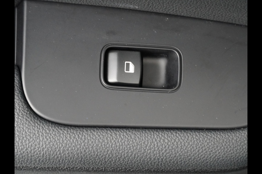 Kia Ceed Sportswagon AUTOMAAT 1.5 T-GDi GT-Line - Panoramadak - Stoel en stuurwielverwarming - Apple CarPlay/Android Auto - Navigatie - Elektrische Achterklep - Fabrieksgarantie tot 11-2029