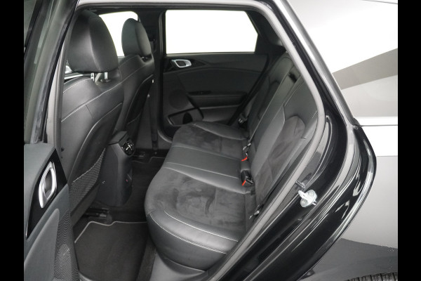 Kia Ceed Sportswagon AUTOMAAT 1.5 T-GDi GT-Line - Panoramadak - Stoel en stuurwielverwarming - Apple CarPlay/Android Auto - Navigatie - Elektrische Achterklep - Fabrieksgarantie tot 11-2029