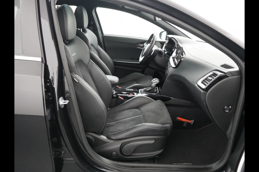 Kia Ceed Sportswagon AUTOMAAT 1.5 T-GDi GT-Line - Panoramadak - Stoel en stuurwielverwarming - Apple CarPlay/Android Auto - Navigatie - Elektrische Achterklep - Fabrieksgarantie tot 11-2029