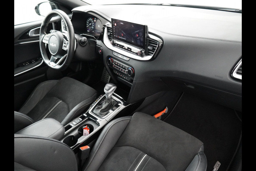 Kia Ceed Sportswagon AUTOMAAT 1.5 T-GDi GT-Line - Panoramadak - Stoel en stuurwielverwarming - Apple CarPlay/Android Auto - Navigatie - Elektrische Achterklep - Fabrieksgarantie tot 11-2029