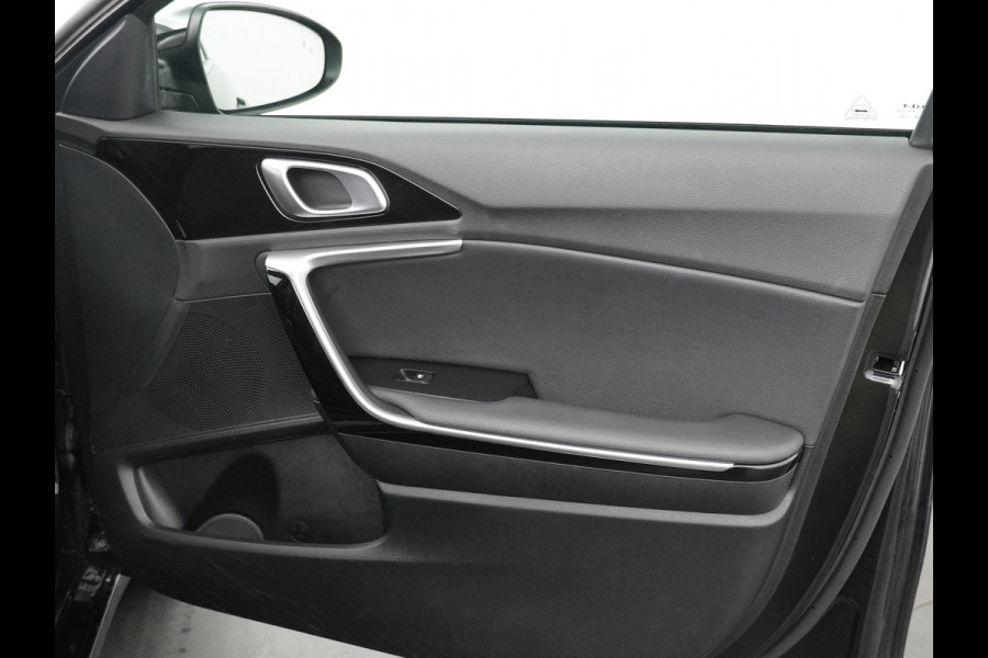 Kia Ceed Sportswagon AUTOMAAT 1.5 T-GDi GT-Line - Panoramadak - Stoel en stuurwielverwarming - Apple CarPlay/Android Auto - Navigatie - Elektrische Achterklep - Fabrieksgarantie tot 11-2029