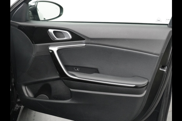 Kia Ceed Sportswagon AUTOMAAT 1.5 T-GDi GT-Line - Panoramadak - Stoel en stuurwielverwarming - Apple CarPlay/Android Auto - Navigatie - Elektrische Achterklep - Fabrieksgarantie tot 11-2029