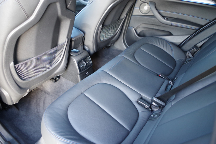 BMW X1 xDrive25e 220 PK M-Sport High Executive PHEV, Leder, Head-Up, Camera, H/K Sound, Memory, LED