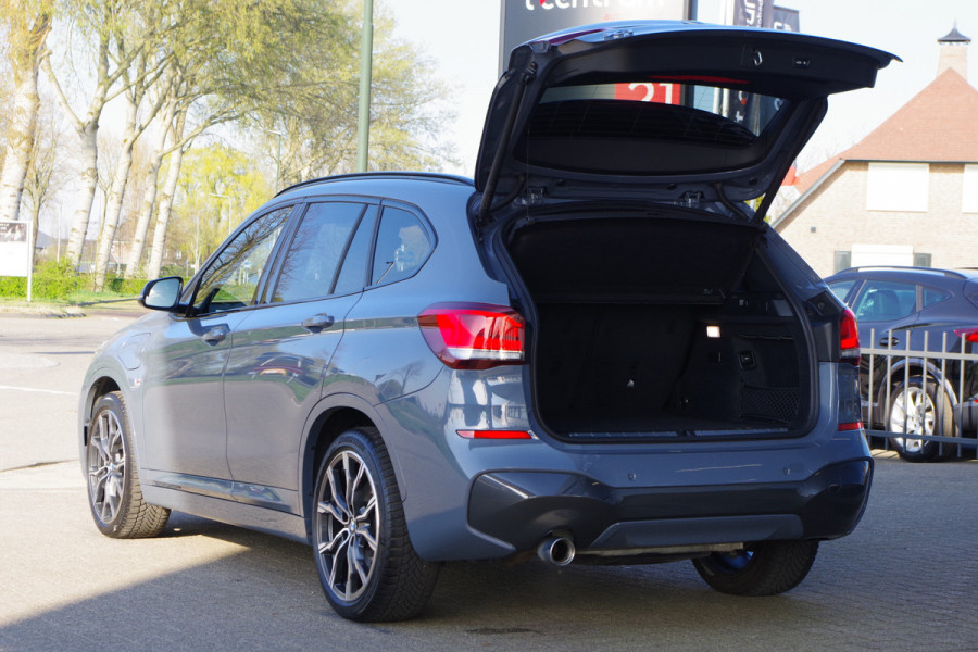 BMW X1 xDrive25e 220 PK M-Sport High Executive PHEV, Leder, Head-Up, Camera, H/K Sound, Memory, LED
