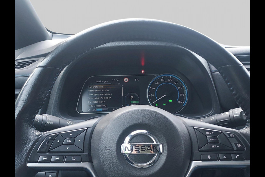 Nissan Leaf Acenta 40 kWh met trekhaakkogel (voor fietsendrager)