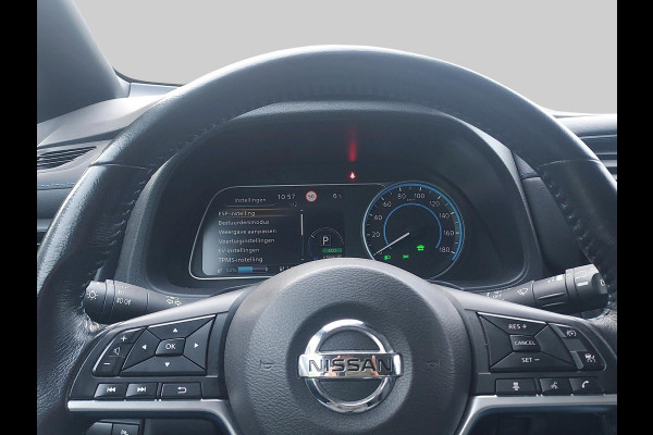 Nissan Leaf Acenta 40 kWh met trekhaakkogel (voor fietsendrager)