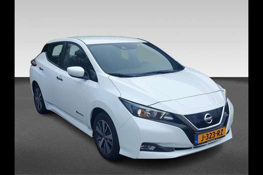Nissan Leaf Acenta 40 kWh met trekhaakkogel (voor fietsendrager)