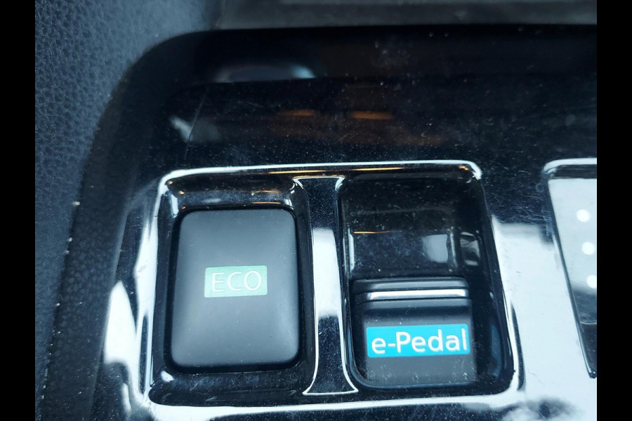 Nissan Leaf Acenta 40 kWh met trekhaakkogel (voor fietsendrager)